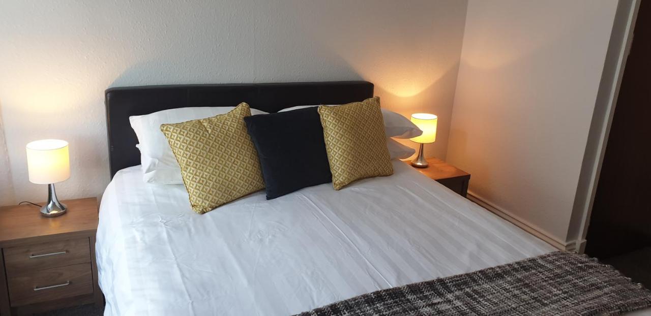 Lockinbar Holiday Apartments Тенби Экстерьер фото