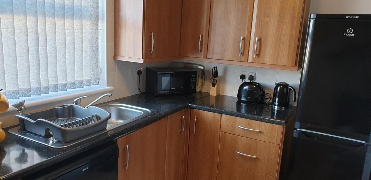 Lockinbar Holiday Apartments Тенби Экстерьер фото