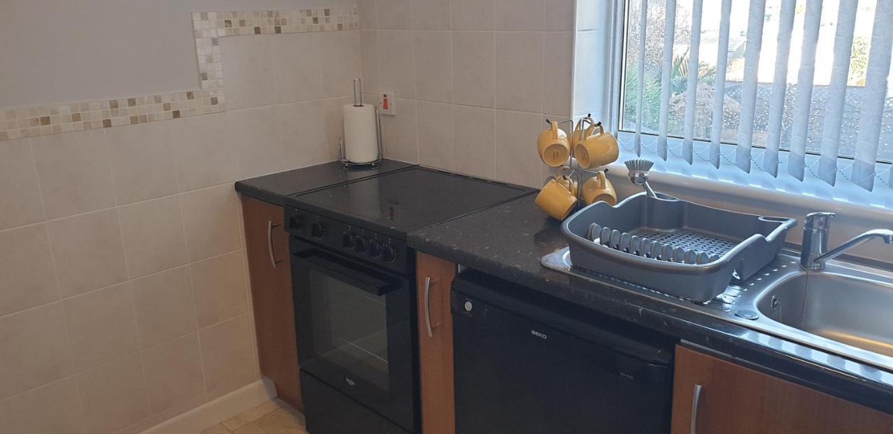 Lockinbar Holiday Apartments Тенби Экстерьер фото
