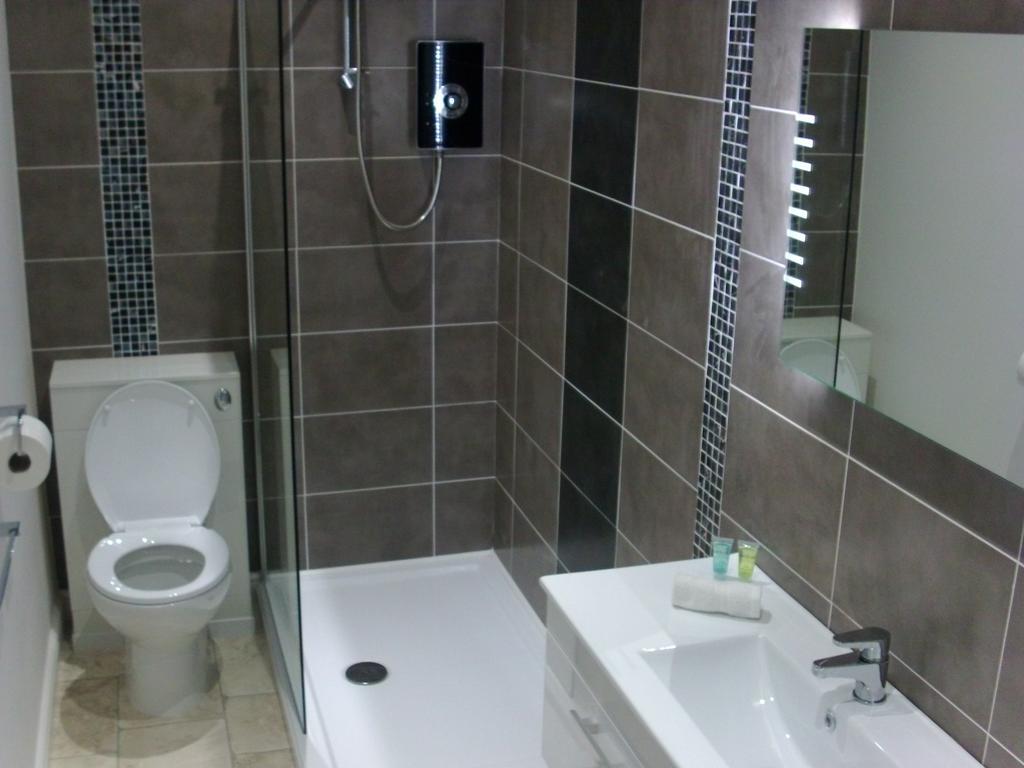 Lockinbar Holiday Apartments Тенби Экстерьер фото