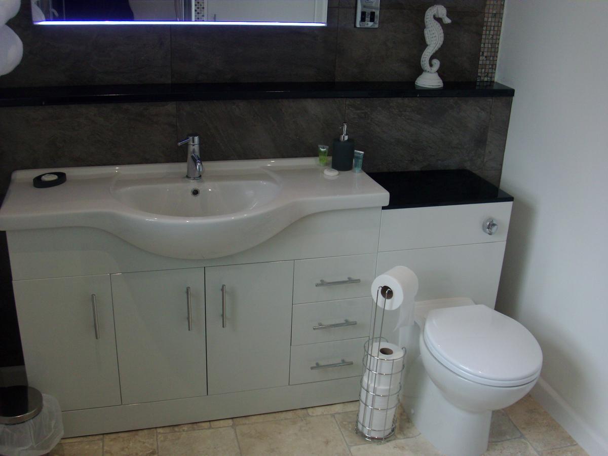 Lockinbar Holiday Apartments Тенби Экстерьер фото