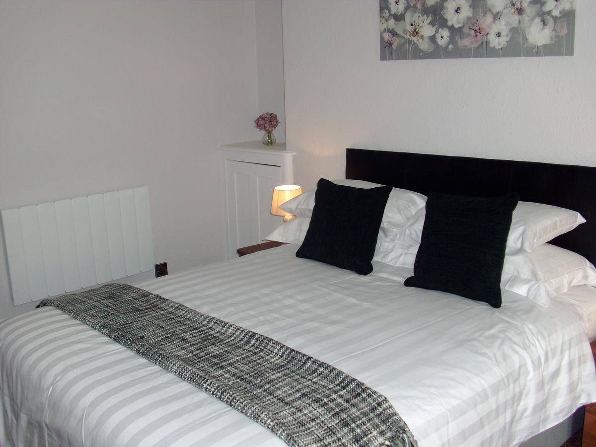 Lockinbar Holiday Apartments Тенби Экстерьер фото